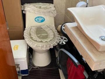 Venta de casa con acabados modernos en quinta privada cerro colorado
