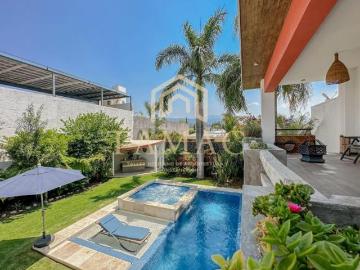 Venta de casa con alberca en fraccionamiento en Cuernavaca, Real de Tetela