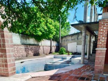 Venta De Casa Con Alberca Y Amplio Jardín | Morelos