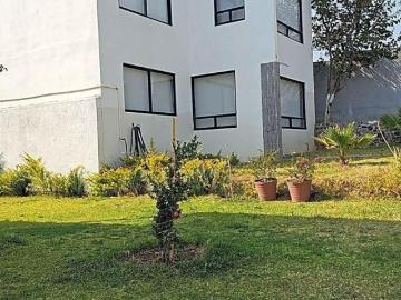 Venta de Casa con Alberca y Seguridad en Totolapan Morelos $1,750,000