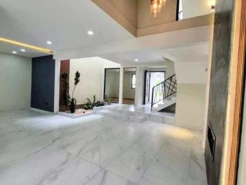 Venta de Casa con Recámara en pb y jardin zona Lomas de Angelópolis, San Andres Cholula