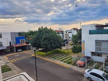 VENTA DE CASA CON ROOF GARDEN EN TIERRA RESIDENCIAL