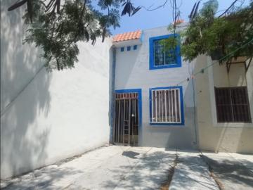 Venta de casa duplex en arboledas de santa rosa apodaca n. L