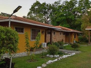 Venta de Casa Dúplex en El Valle de Antón, Coclé, 2,000m2 de terreno