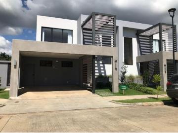 Venta de Casa Duplex en Explora Panamá Pacífico
