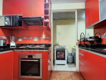 Venta de casa de pisos en condominio sol de pimentel
