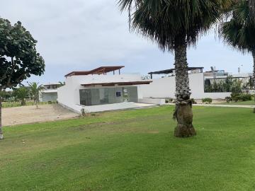 Venta de casa de playa de estreno en Playa El Coral Asia