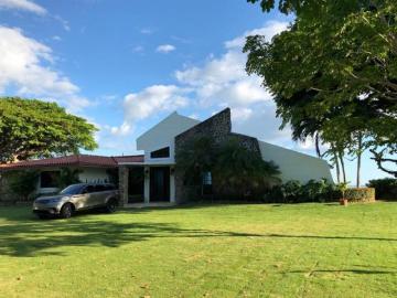 Venta de casa de playa en Costa Esmeralda, San Carlos, Panamá