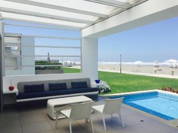 Venta de casa de playa en exclusivo Condominio Cala del Mar