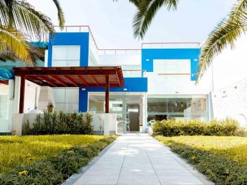 Venta de casa de playa en tres islas km