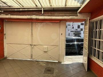 Venta de casa de un piso con posibilidad de ampliación