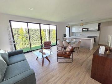 VENTA DE CASA DE UN PISO EN CORREGIDORA
