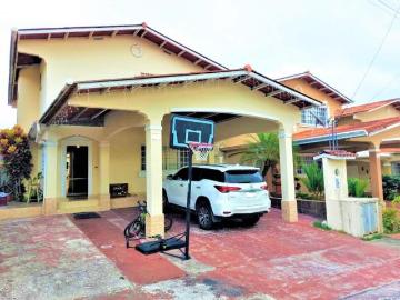 Venta de Casa de 220 m2 en PH Quintas Reales, Villa Zaíta 22 8478