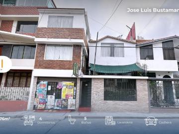 VENTA DE CASA DE 3 PISOS EN JOSÉ LUIS BUSTAMANTE Y RIVERO A UNOS PASOS DE PARQUE