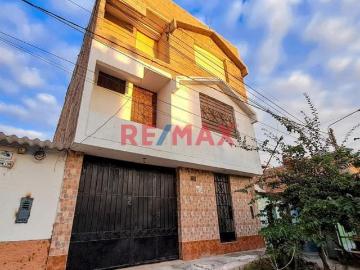 Venta De Casa De 3 Pisos En Lambayeque. A.MELENDRES
