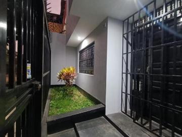 VENTA DE CASA + DEPARTAMENTO EN URB PRIMAVERA, TRUJILLO