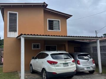 Venta de Casa en Mañanitas Villas del Bosque