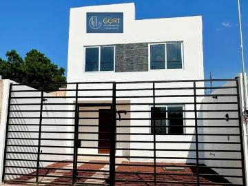 VENTA DE CASA EN MEDIAS TIERRAS
