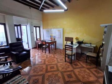 Venta De Casa En Miroquezada Cercado Lima