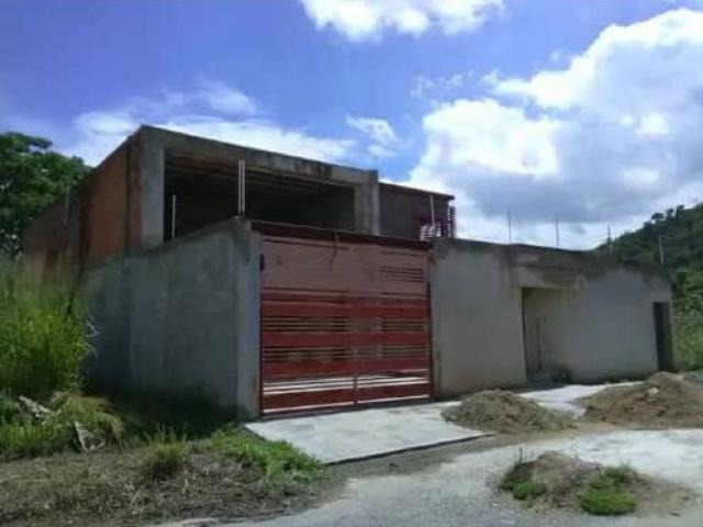 Venta de Casa en Obra Gris, Ubicada en Santa Rosalía, Etapa II Cagua
