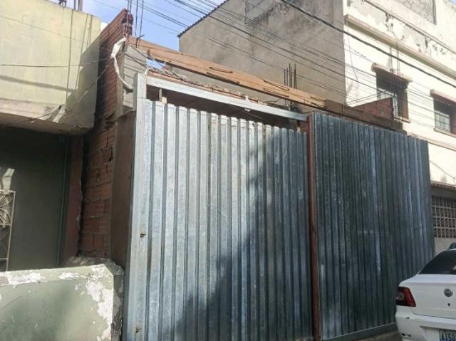 VENTA DE CASA EN OBRA GRIS, CON DISEÑO COMERCIAL. CATIA