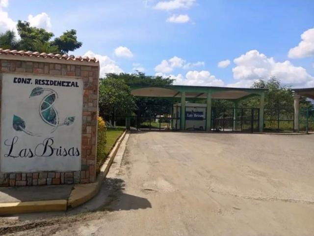 Venta de casa en obra Gris, Las Brisas Guacara. Edo. Carabobo