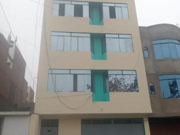 Venta de casa en Ate at. 170M2