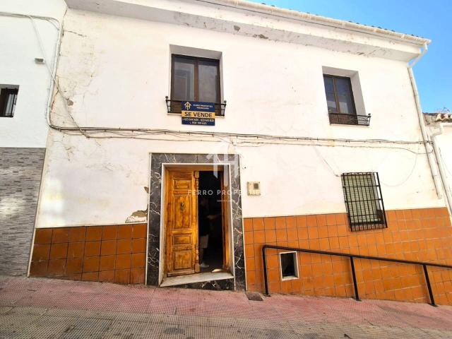 Venta de casa en Algarinejo