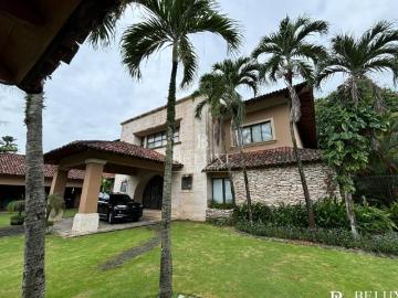 VENTA DE CASA EN ALTOS DEL GOLF 17