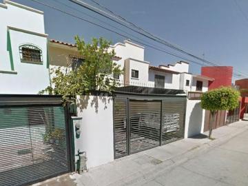 VENTA DE CASA EN ARBOLEDAS LEON GUANAJUATO