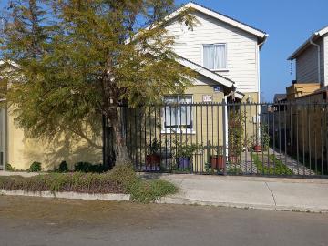 VENTA DE CASA EN CUMBRES DE BUIN