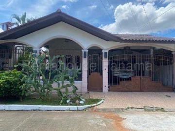 Venta de Casa en Camino Real 25GB9044