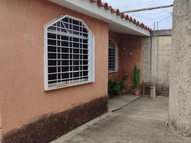 VENTA DE CASA EN CIUDAD ALIANZA VILLA ALIANZA II, AGUA SAL 01 101