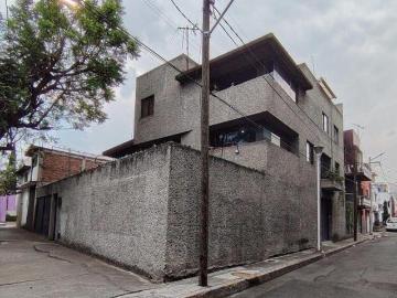 Venta de casa en Col. Gabriel Ramos Millan, Iztacalco, CDMX.