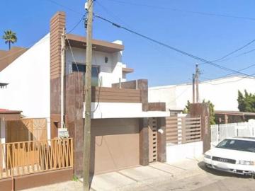 VENTA DE CASA EN COL. LOMAS HIPODROMO, TIJUANA, B. C