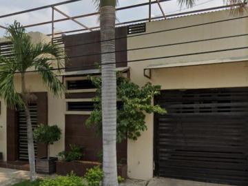 VENTA DE CASA EN COL. PRADOS DE VILLA HERMOSA, VILLA HERMOSA, TABASCO