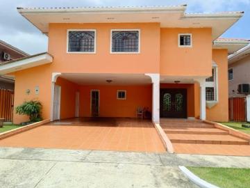 Venta de casa en Colón Ciudad del Sol PH Albader