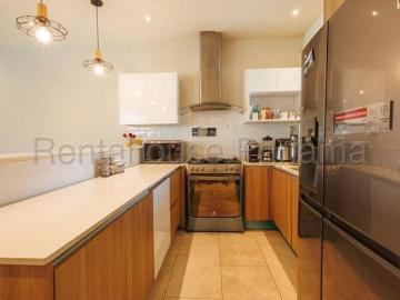 Venta de Casa en Colon Playa Escondida