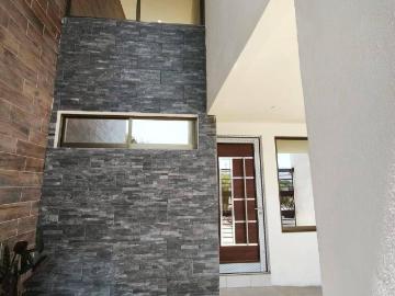 VENTA DE CASA EN COLONIA EXQUITLAN