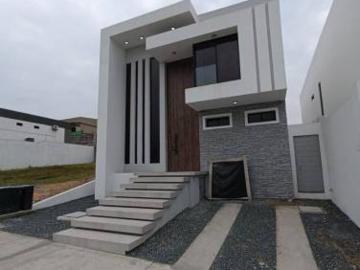 Venta de casa en Condado Vicolinci de estreno AE