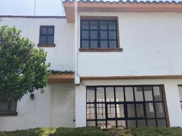 VENTA DE CASA EN CONDOMINIO