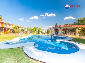 Venta de casa en condominio, Burgos Bugambilias, Temixco, Morelos. 4098