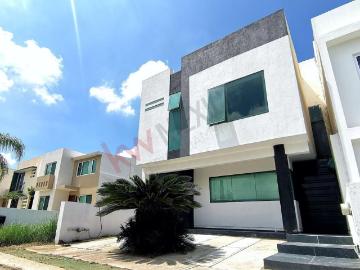 Venta de Casa en Condominio en Tlajomulco de Zúñiga