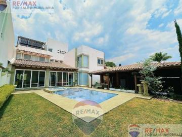 Venta de casa en Condominio Lomas de Ahuatlán, Cuernavaca, Morelos…Clave 4909