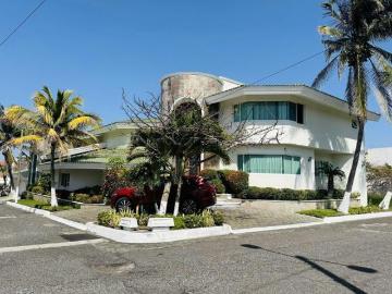 Venta de Casa en Costa de Oro