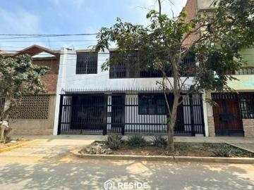 Venta de casa en Covicorti, Trujillo – Frente a parque y con gran potencial