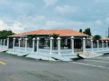 Venta de casa en David, Residencial San José
