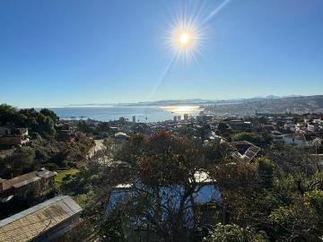 Venta de casa en exclusivo condominio