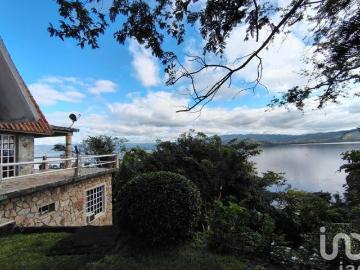 Venta de casa en el mirador de Laguna de Catemaco