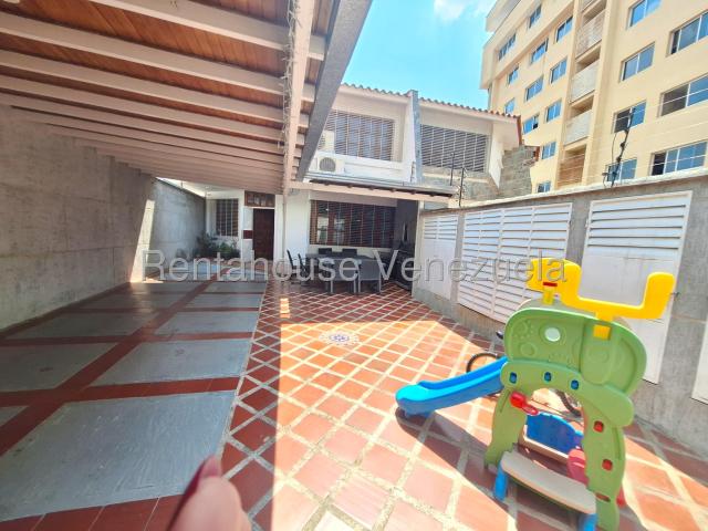Venta de casa en el Bosque #25 18693